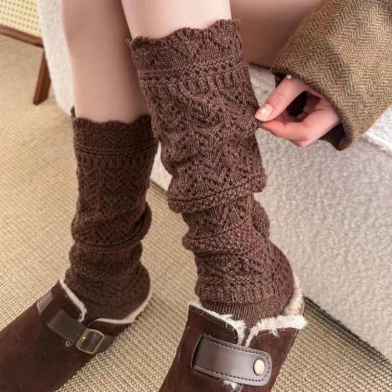 Black Fungus Edge Mid-calf Pile Socks To Shape Legs, Sweet Heart-shaped Socks for Women, Solid Color, Slimming, Breathable and Versatile Socks