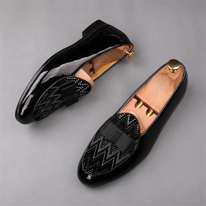 Designer New Men Black Butterfly Leather Slip On Casual Shoes Gentleman Formal Wedding Dress Homecoming Footwear Zapatos Hombre