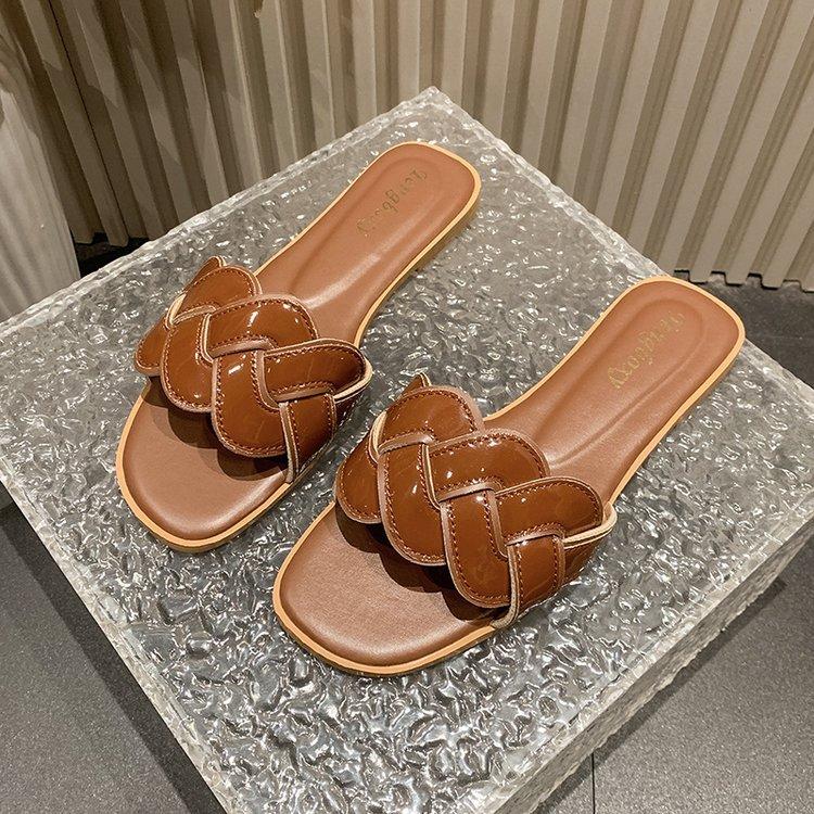 Large Size Women's One Word Slippers Summer Fashion Lightweight Comfortable Casual Shoes Outdoor Non Slip Soft Sole Beach Shoes