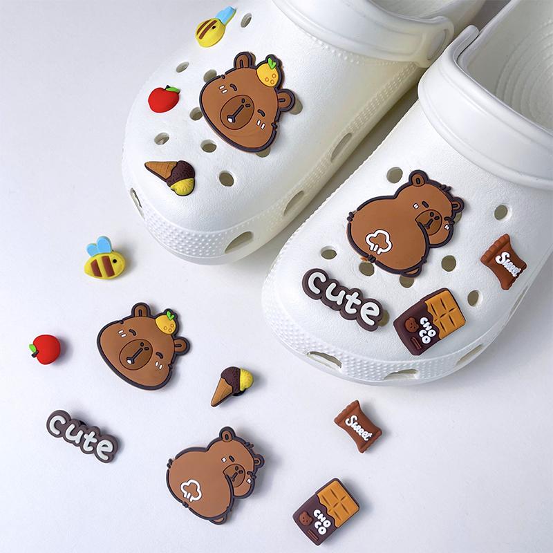 1 Sada Přívěsků na Boty ze Série Kapybara pro Dřeváky, Bublinkové Pantofle, Sandály, PVC Ozdoby na Boty, Sponové Doplňky