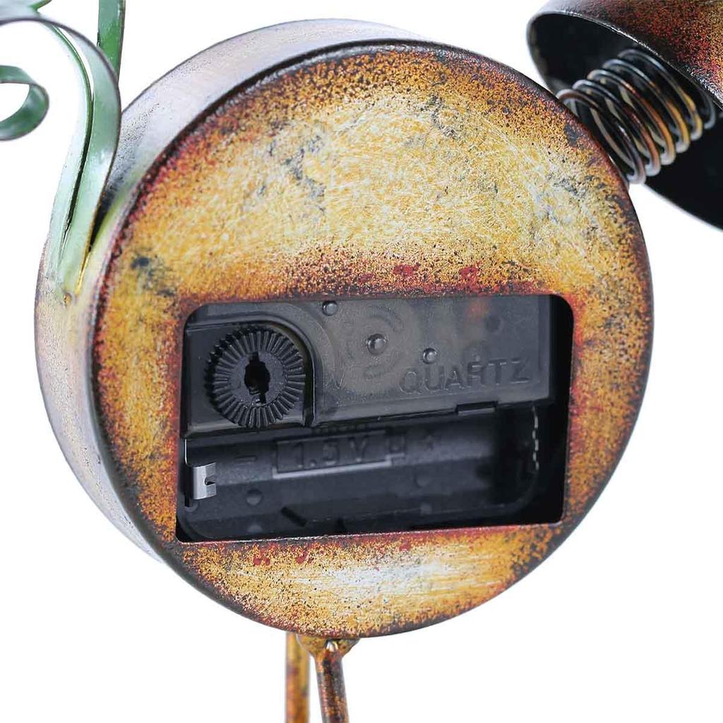 Civciv Saati El Yapımı Vintage Metal Civciv Figürü Sessiz Masa Saati Pratik saat Bir AA Pil