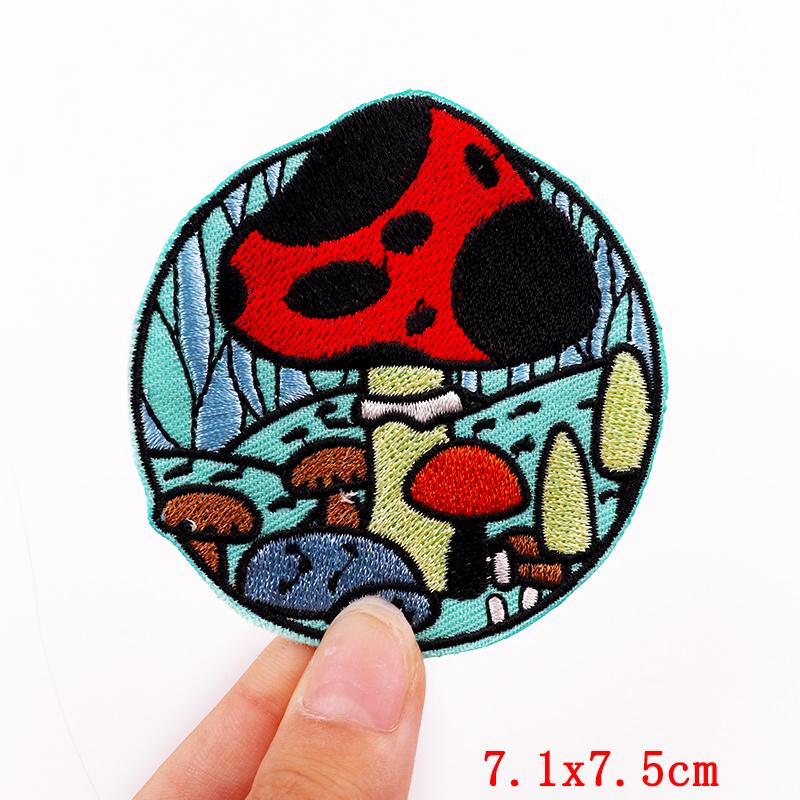 HOT MAM SUMMER Patch Outdoor Scenery Embroidered Patches For Clothes Iron On Patches For Clothing Backpack Embroidery Badges DIY