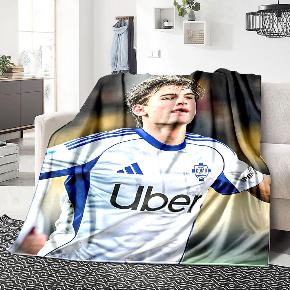 Dynamic Soccer Celebration Blankets Flannel Printed Breathable Warm Throw Blanket for Home Office Bedspreads 0708a47