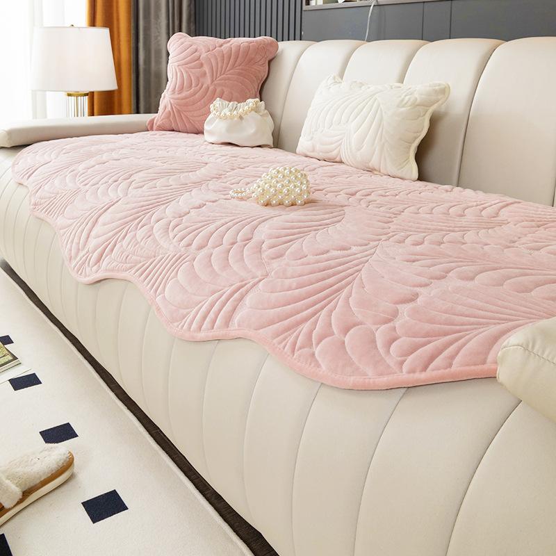 

Special-Shaped Plantain Leaf Crystal Velvet Sofa Cushion Autumn And Winter New Irregular Straight Leather Sofa Cover Towel Cross-Border 90*120cm