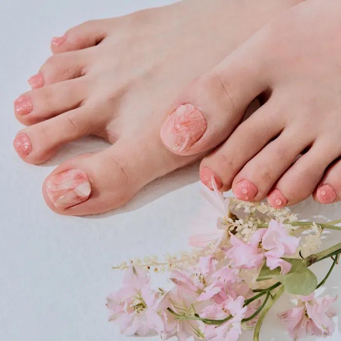 Georgia Peaches Gel Pedi