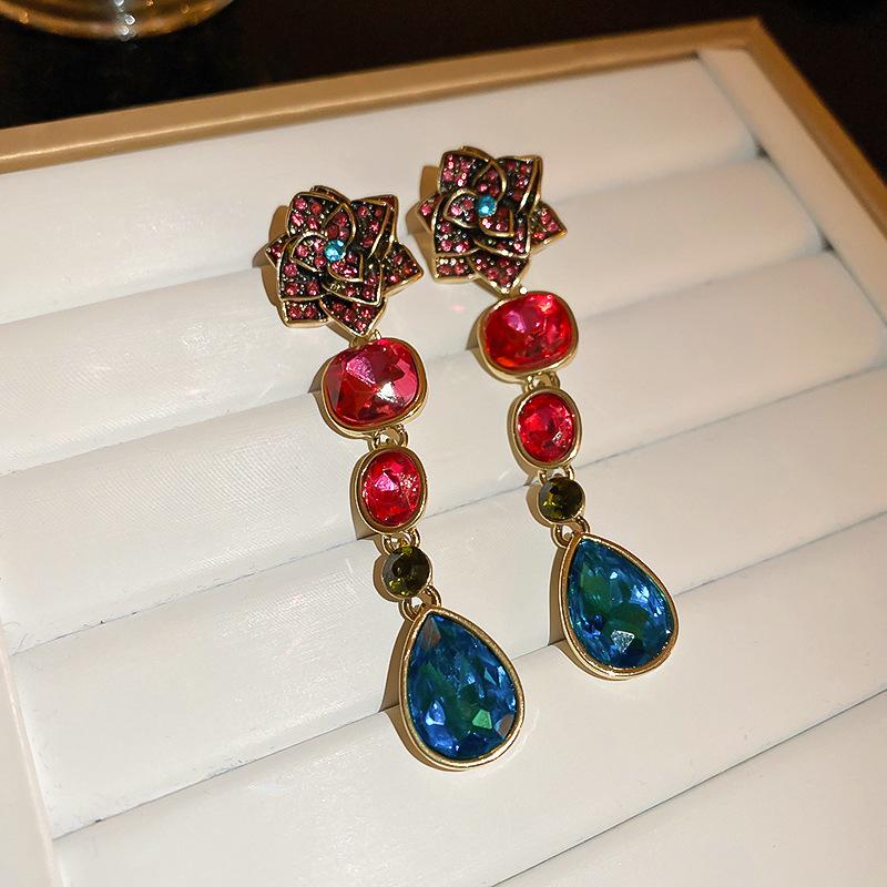 

Vintage Flower Teardrop Silver Earrings: French Court Style with Diamond Inlay for Elegant Women