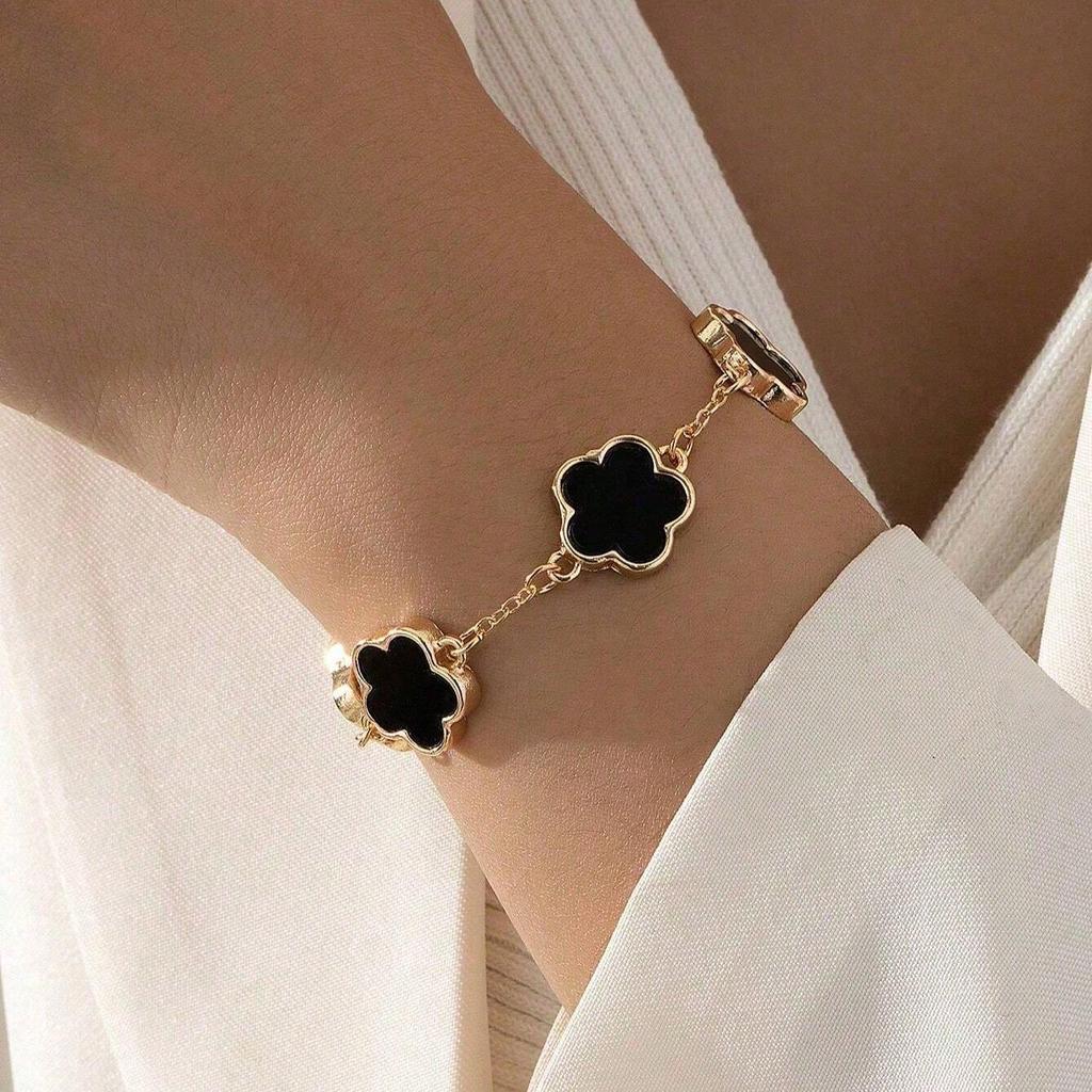 Bracciale Portafortuna Fiore a Cinque Petali Stile Coreano – Gioiello da Mano Versatile e alla Moda