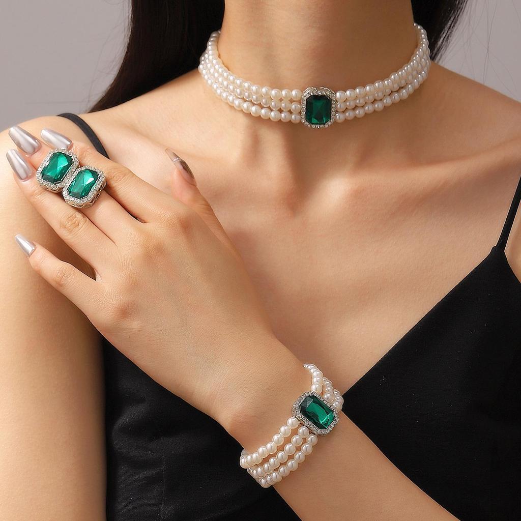Set di Gioielli Multi-Strato in Perle e Cristalli Moda Europea & Americana: Collana, Orecchini e Bracciale
