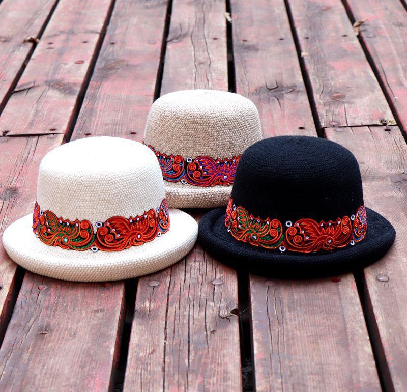 Yunnan ethnic wind cotton and linen leisure spring and summer travel embroidery hat, sunshade embroidery hat wholesale