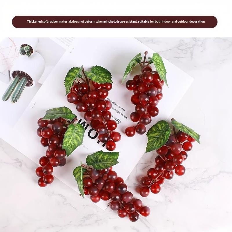 1Pcs Realistic Plastic Artificial Grapes Bunches Simulation Fake Fruit with Leaves for Vintage Home Decor Party Table Display