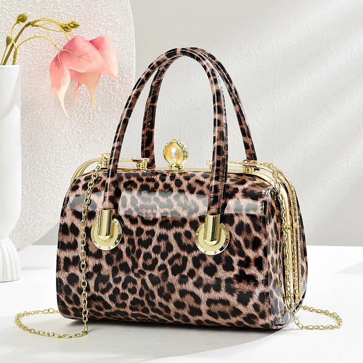 New Trendy Glossy Patent Leather Shoulder Bag, Stylish And Personalized Leopard Print Diamond Inlaid Design Handbag