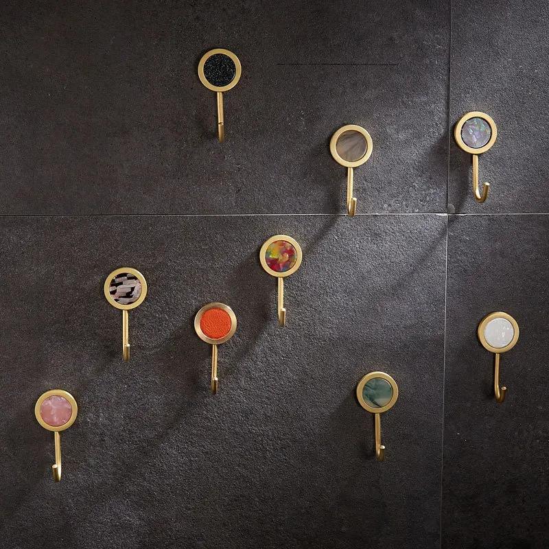 1PCS Brass Free Perforated Gold Hook Nordic Metal Drawing Strong Load-bearing Glue Hook Wall Creative Coat Hook