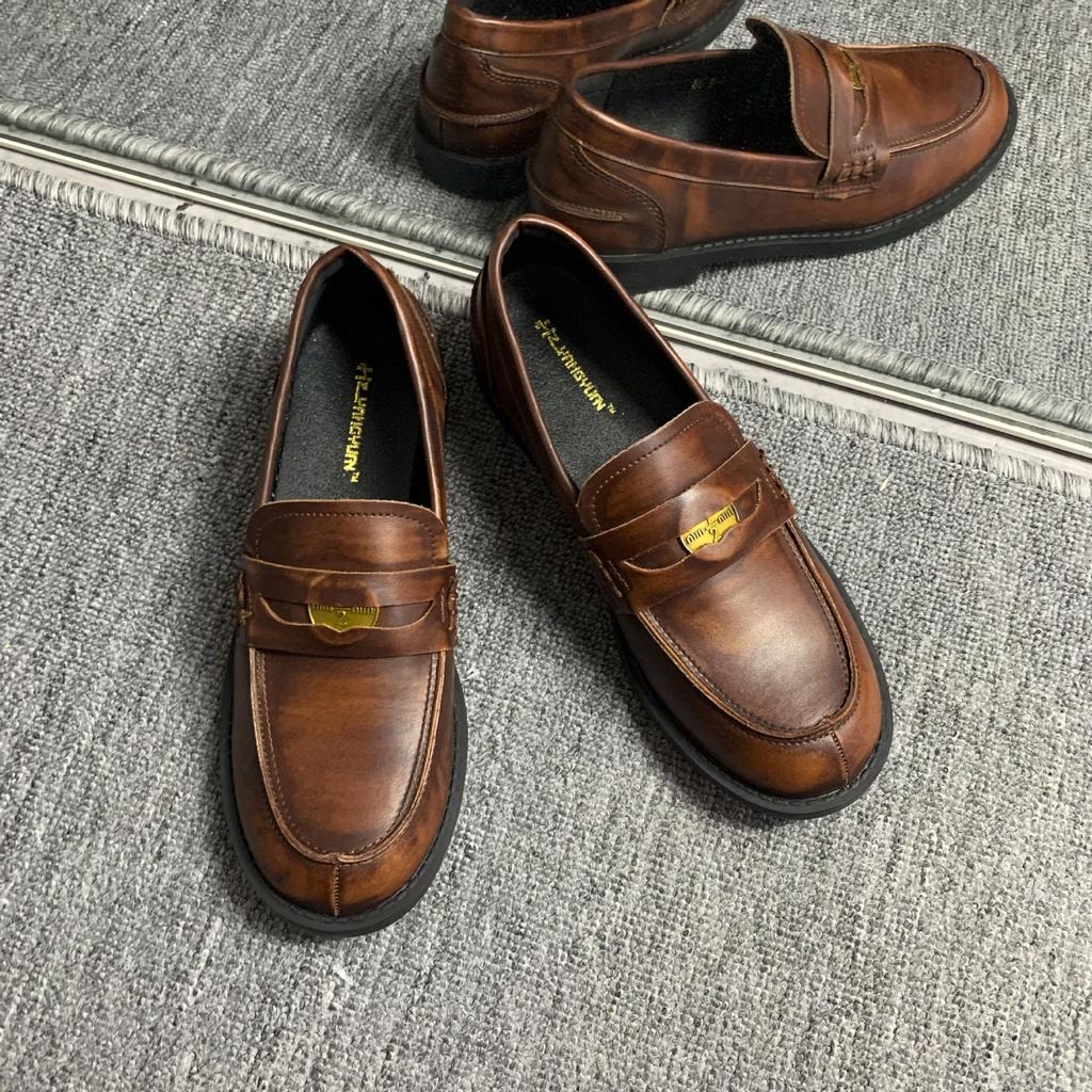 Natürliches Rollleder Goldmünzen Slipper Damen Retro Temperament Pendeln Herbst und Winter Neu Britisch Quadratischer Absatz Kleine Lederschuhe