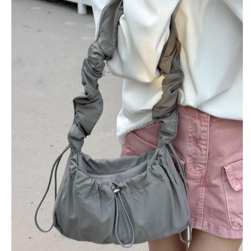 Fold Shoulder Bag Vintage Casual Designer Underarm Crossbody Bag Simple Fashion Women Pleated Nylon Fabric Shoulder Bags