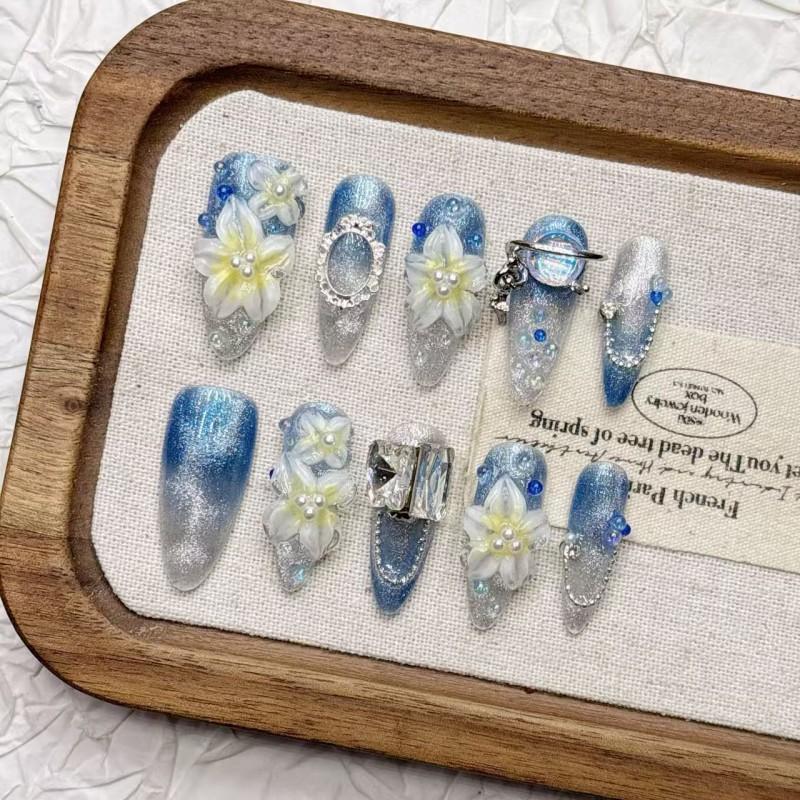 Handmade Gradient Blue Floral 3D Embossed Press-On Nails 2026 Mid-Length Women Large