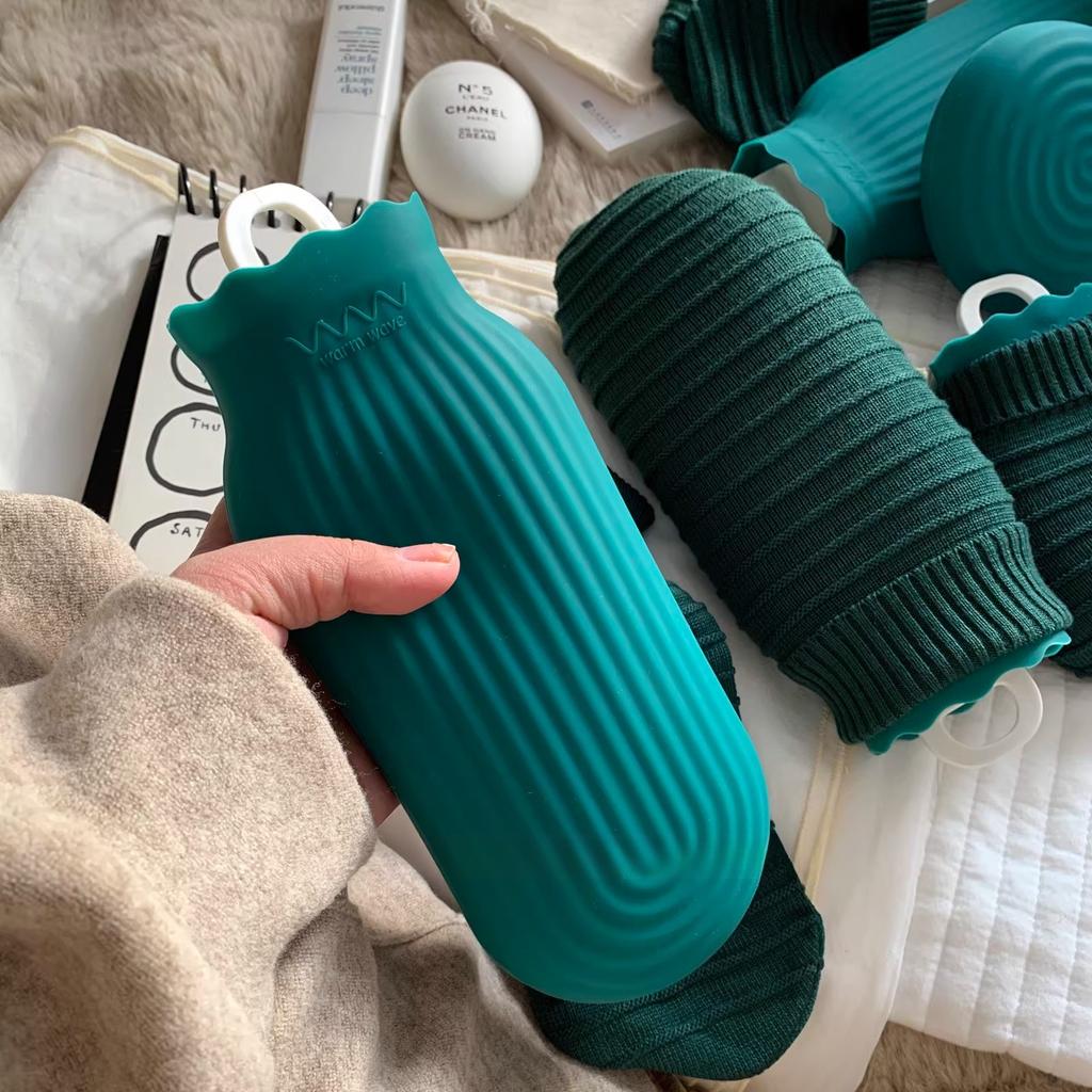 Silicone Environmentally Friendly Water Injection Hot Water Bottle Hand Warmer Hot and Cold Available Good Tactile Feel Simple
