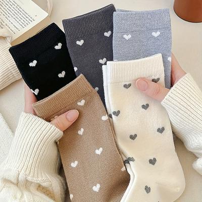 5 Pairs of Assorted Women'S Winter-Themed Heart-Patterned Socks, Soft And Comfortable, Perfect for Casual And Stylish Everyday Wear