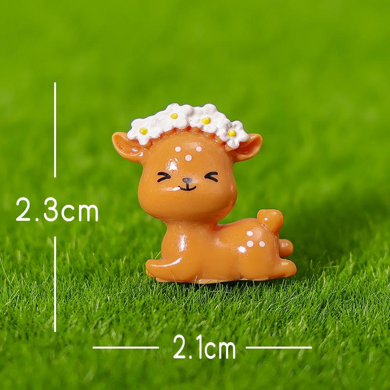 Micro-landscape Decorative Items, Simulated Deer Creative Car Home Desktop Resin Craft Decorative Small Ornaments Accessories