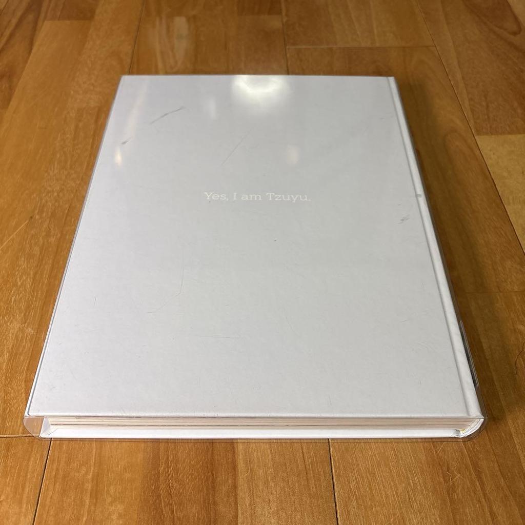 [USED] TWICE Tzuyu Photobook Album Yes, I am Tzuyu