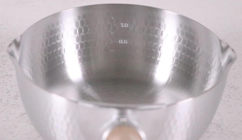 Nakao Aluminum Manufacturing Nakao Aluminum Hammered Yukihira Pot 18cm Co., Ltd. (with Scale) Double-ended