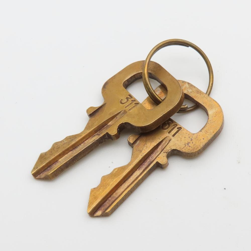 Used LOUIS VUITTON Cadena Key set No.311 metal gold padlock