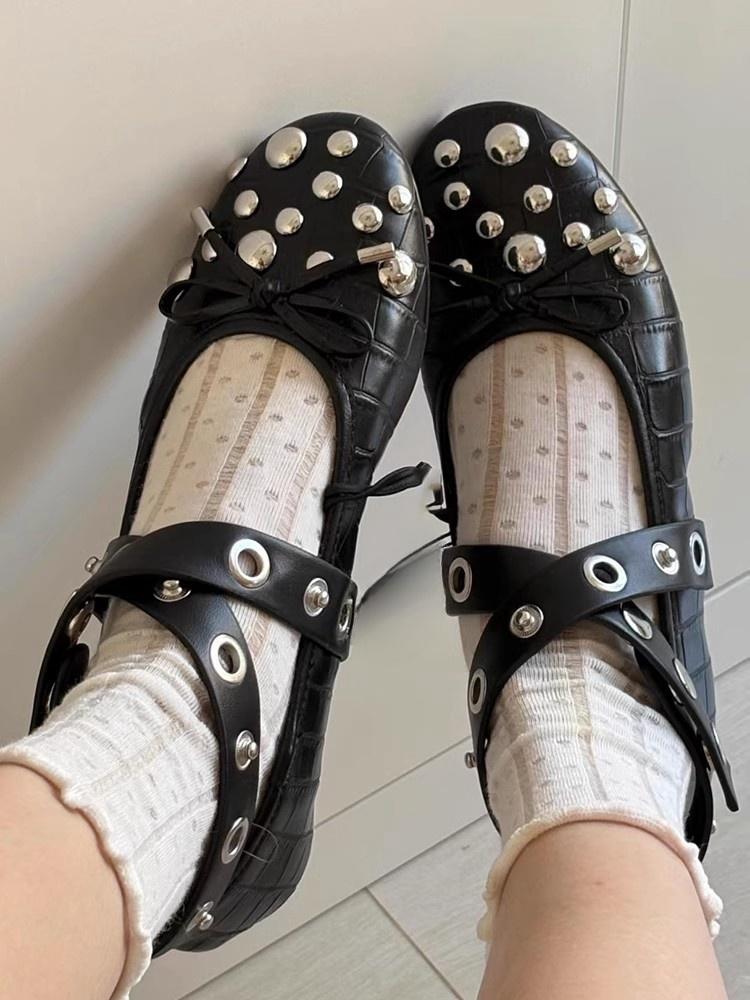 Fashion Women Shoes Ballet Flats Metal Rivets Holes Hollow Mary Jane Designers Vintage Brand Daily Sneaker Casual Walking Loafers