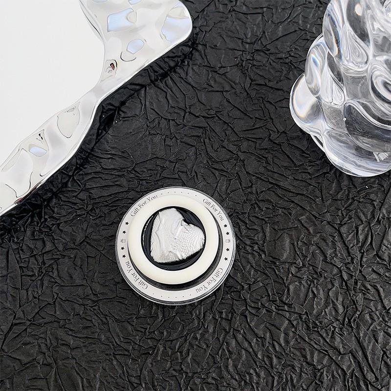 

Magnetic Magsafe Love Phone Airbag Bracket Personalized Niche Watching TV Shows Supporting Stand Lazy Desktop Expansion