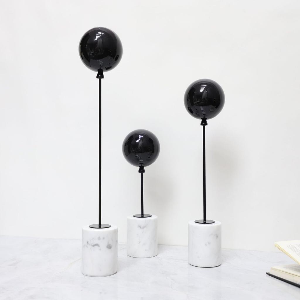 Minimalist Balloon Art Sculpture, Natural Marble Base, Tabletop Ornaments, Metal Balloon Sculpture, Room Aesthetic Decoration