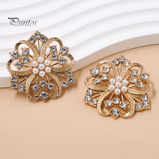 Floral Jewelry Solid Alloy Brooch, Hollow Pattern Lapel Pin with Strong Buckle Brooch Design, Electroplating Anti-Oxidation Badge for Coats