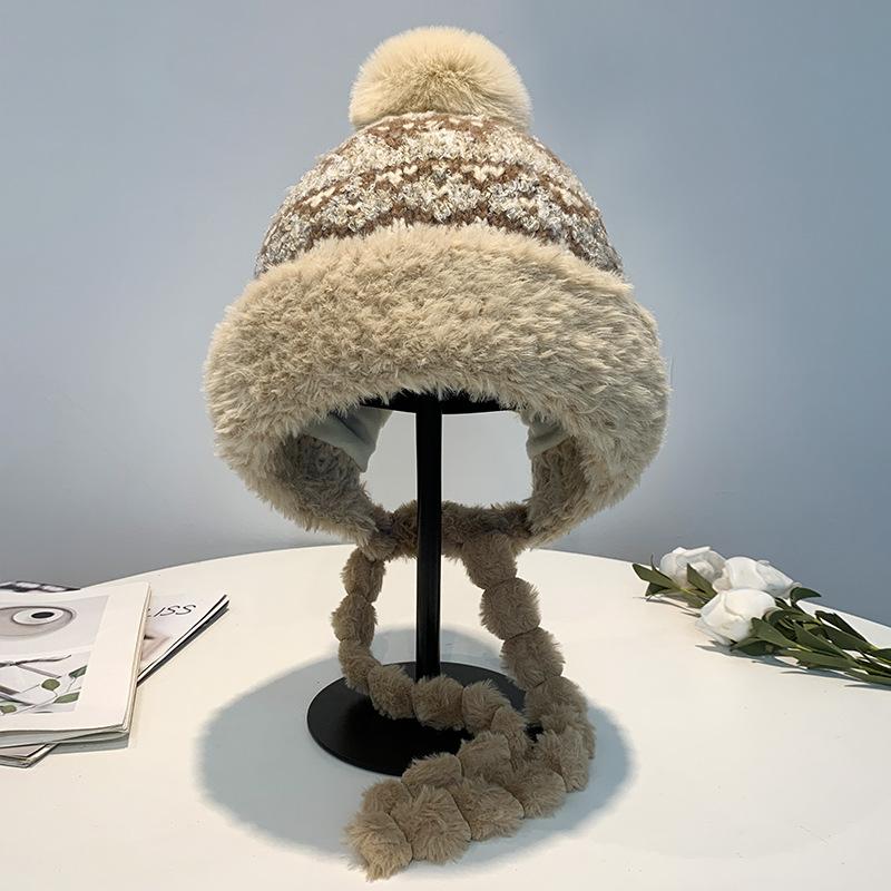 Wind straps Plush ear caps Children's thickened warm knitted caps in autumn and winter Show small face Wool hat tide