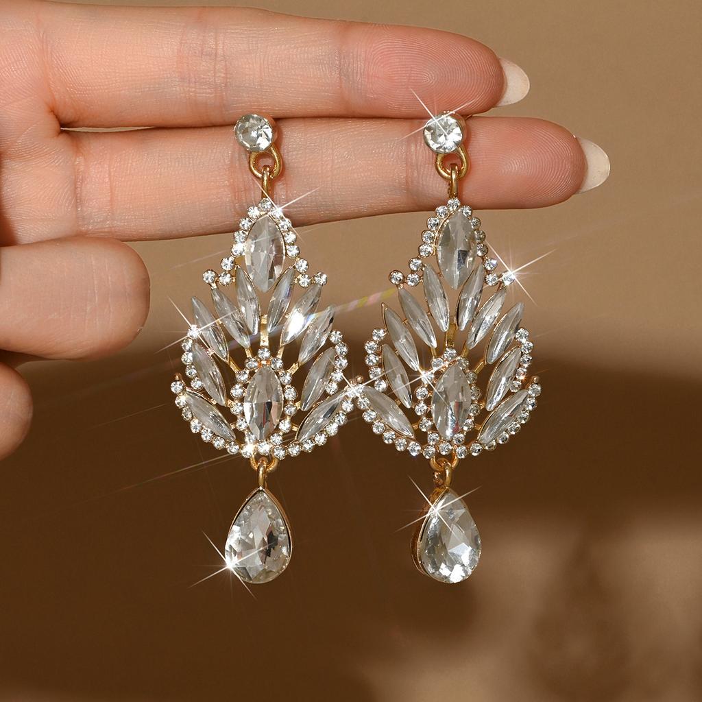 Gioielli per Orecchie Atmosferici di Lusso Leggero Incastonati di Diamanti Design di Nicchia Senso di Stile Orecchini Esagerati Temperamento alla Moda Orecchini da Celebrità