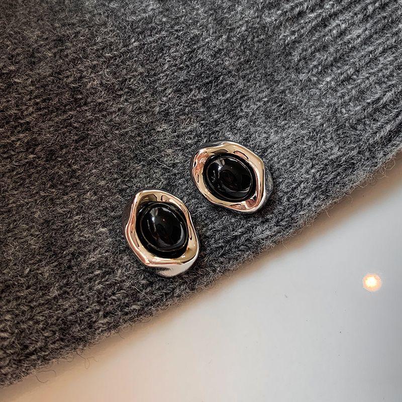 

Silver Needle Natural Black Agate Minimalist Easiest for Match Delicate Earrings Female Classy Light Luxury Minority Fancy Earrings Eardrops Black Onyx stud earrings
