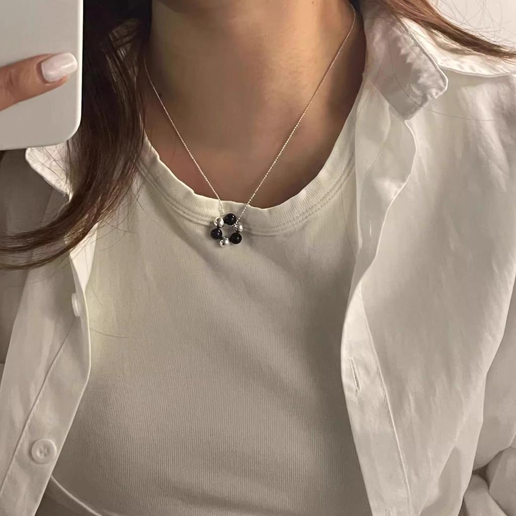 S925 Sterling Silver Pearl Necklace - Non-Fading High-End Clavicle Chain, Light Luxury Versatile Pendant for Women, New Summer Collection.