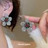 Elegant Diamond-Studded Flower Earrings: Silver Needle Retro Style for High-End Fashion