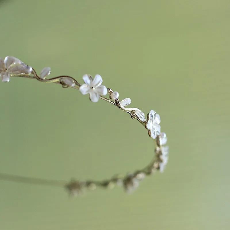 2025 Nádherná elegantní perleťová čelenka do vlasů Květinová čelenka Ženy Dívčí obruč Sladké Roztomilé pokrývky hlavy Vlasové doplňky