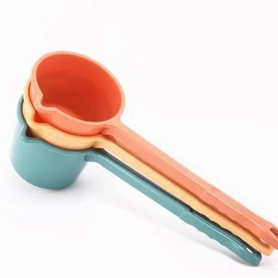 

Ковш для мытья волос и кухни с длинной ручкой для купания ребенка - Пластиковый