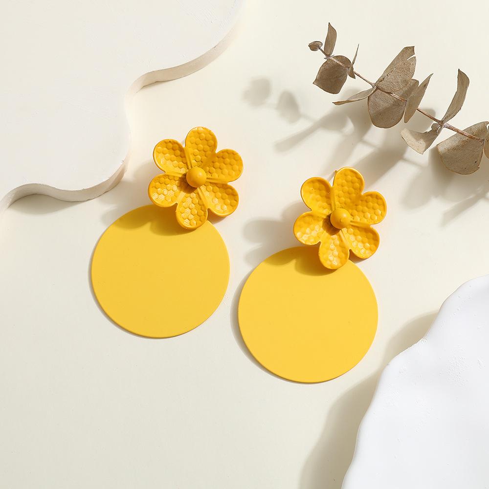 Transgraniczna gorąca wyprzedaż letnie słodkie małe świeże kolczyki kolczyki nowe okrągłe kwiatowe splicing blacha żelazna malowanie wyczucie designu