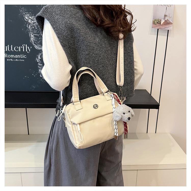 Сумка-мессенджер на одно плечо — фото 16