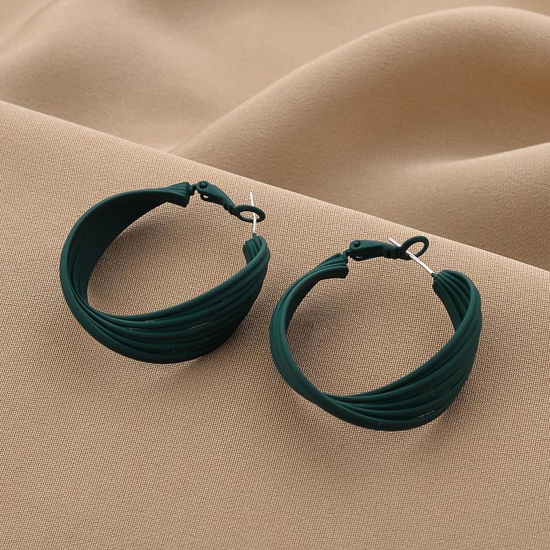 Exquisite Green Gem Dangle Earrings with Silver Needle - Elegant Statement Jewelry for Every Occasion