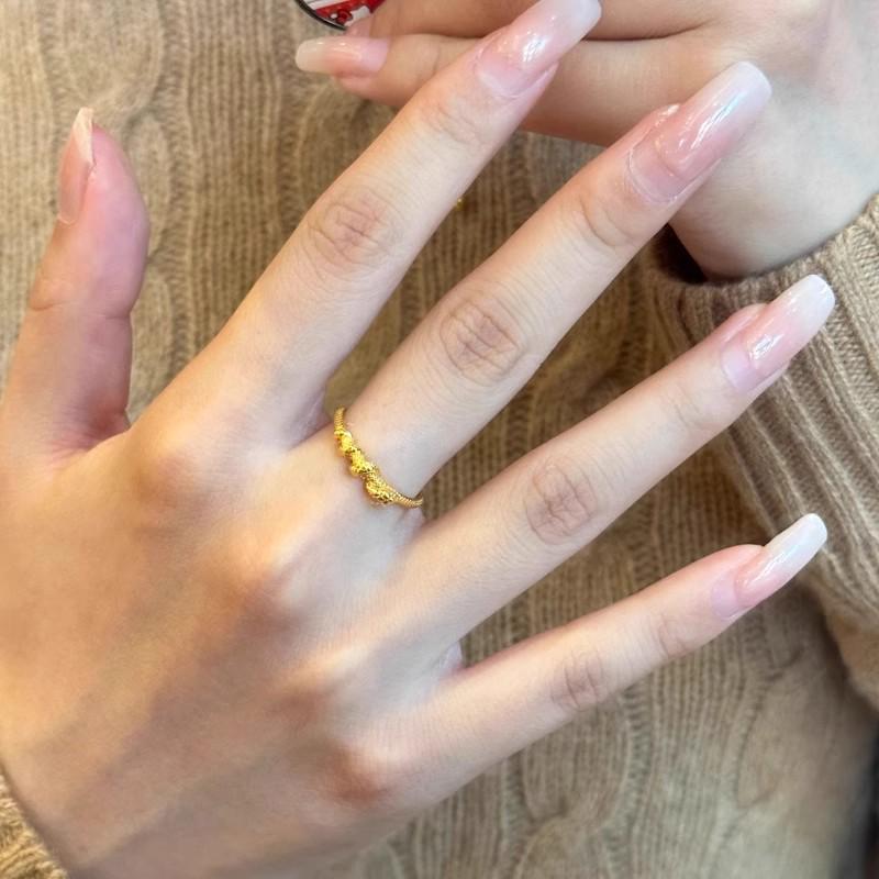 Elegant Adjustable Snake Coiled Ring - Zodiac Year of the Snake Women's Fashion, Xiaohongshu Style