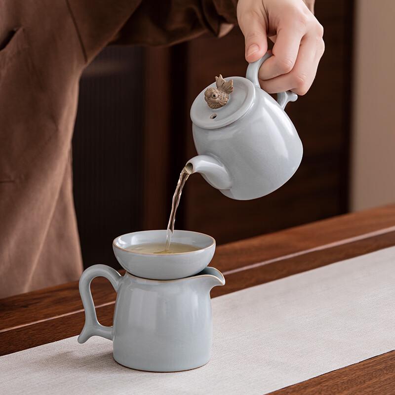 Bafangli Koi Ceramic Tea Set