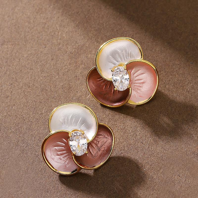 Mori gentle delicate small fragrant wind diamond zircon flower stud earrings sweet temperament girl heart versatile commuter earrings