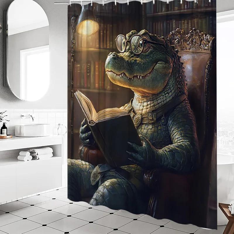 Viktoriansk Alligator Läser Duschdraperi - Lärd Fantasi, Gröna Glasögon & Böcker, Polyester, 180x180 cm, Lättskött