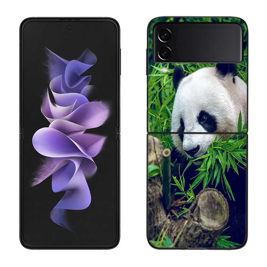 Panda Baby, Giant Panda Family Phone Case For Samsung Z Flip 7 6 5G Galaxy Z Flip 5 4 3 Black Hard Cell Cover Luxury PC Shell C