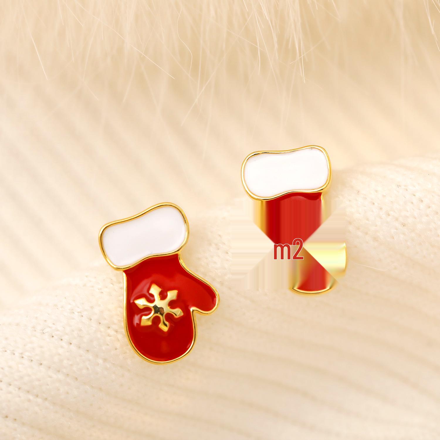 

Праздничные серьги-пусеты из красной эмали на Рождественский вечер - Изысканный дизайн с яблоком и перчаткой