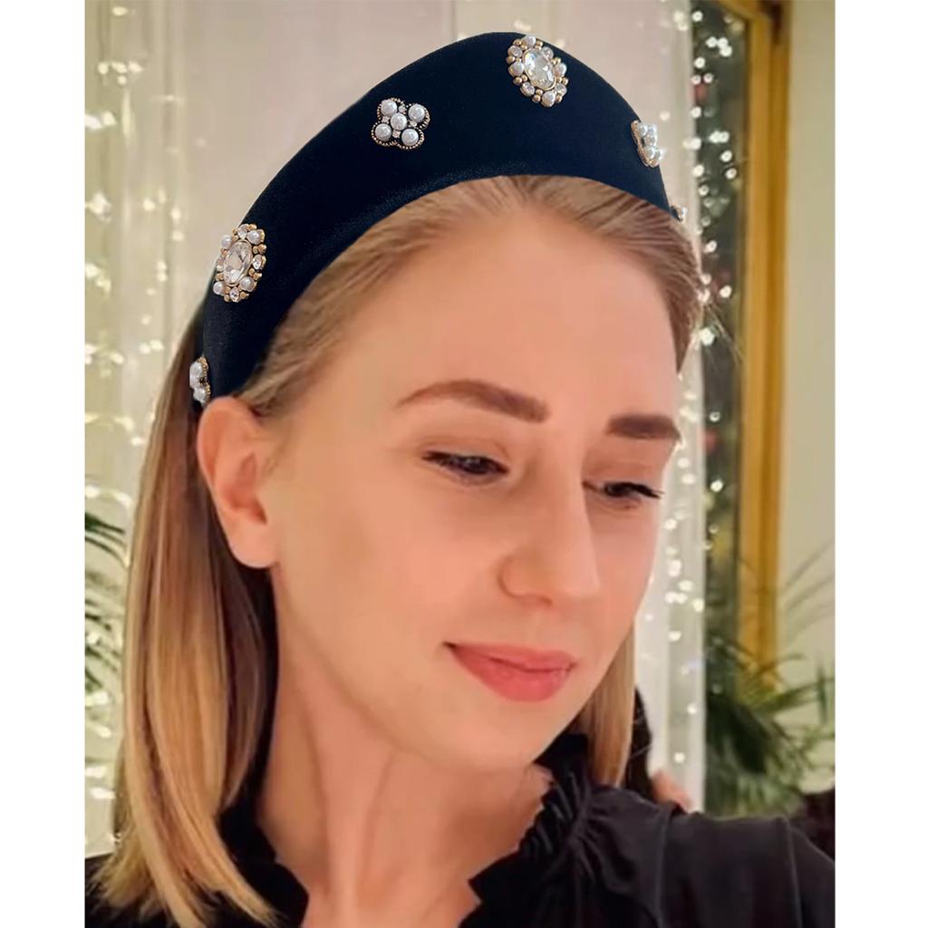 Black Velvet Headband Featuring White Pearls Decoration for Women's Vintage Holiday Fashion Hair Accessory for Daily Use