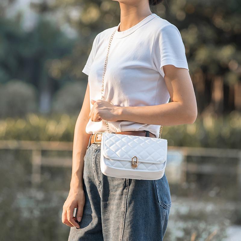 Rhombus embroidered small square bag trendy fashion versatile lock suitable for giving girlfriends gift chain messenger bag