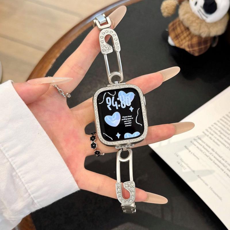 Compatible Strap for Huawei GT654, Fit4, Xiaomi 9Pro & Apple 11 - Hollow Inlaid Diamond Design