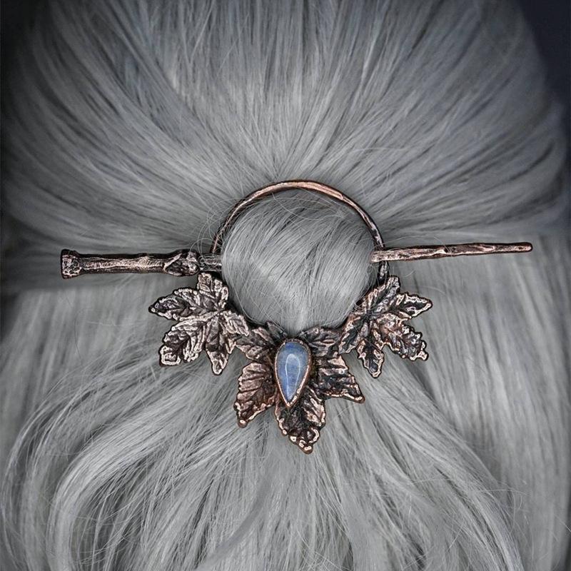 Ladies Fashionable Retro Carved Maple Leaf Hairpin