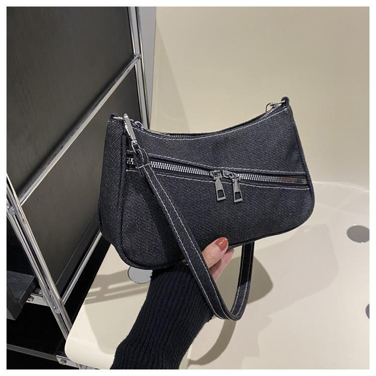 Neue Streetstyle-Umhängetasche aus Canvas für Damen (2024): Modisches Design mit schickem Achselbereich, trendig und vielseitig.